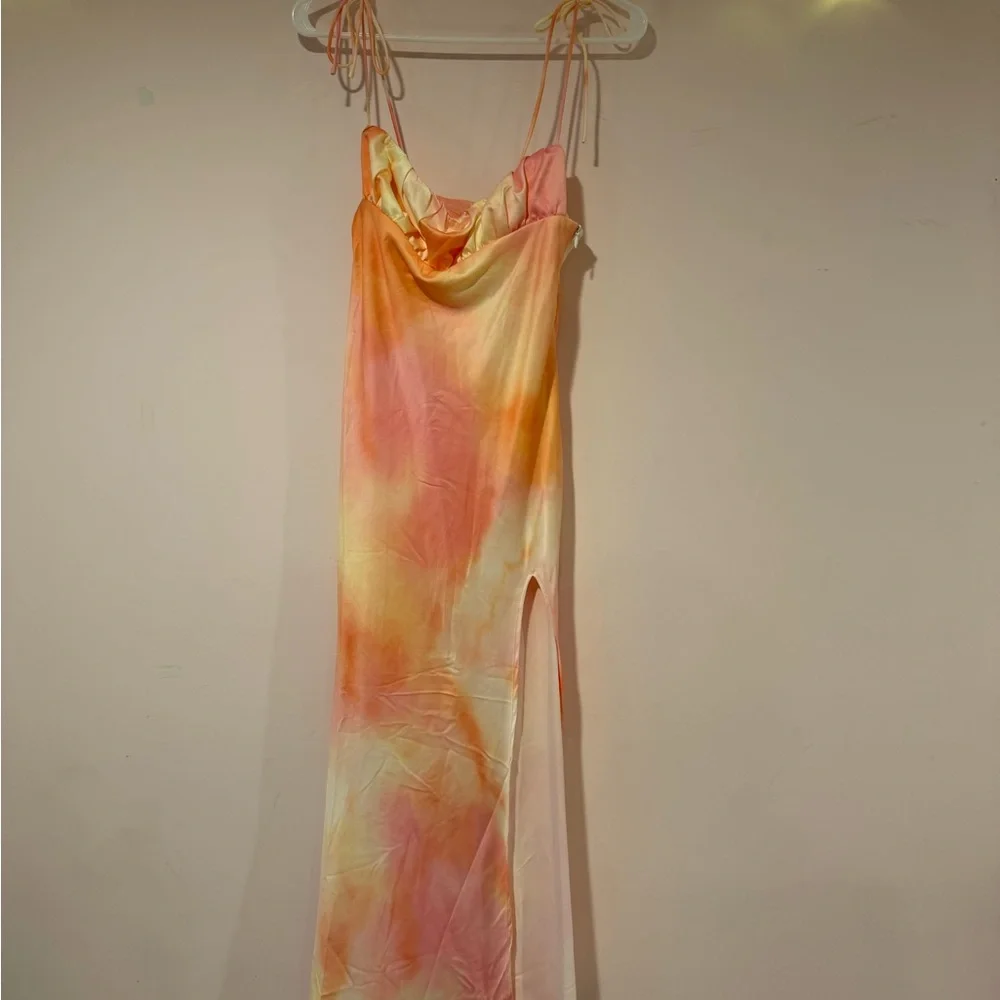 Princess Polly Strapless Pastel Dress - Picture 4 of 7